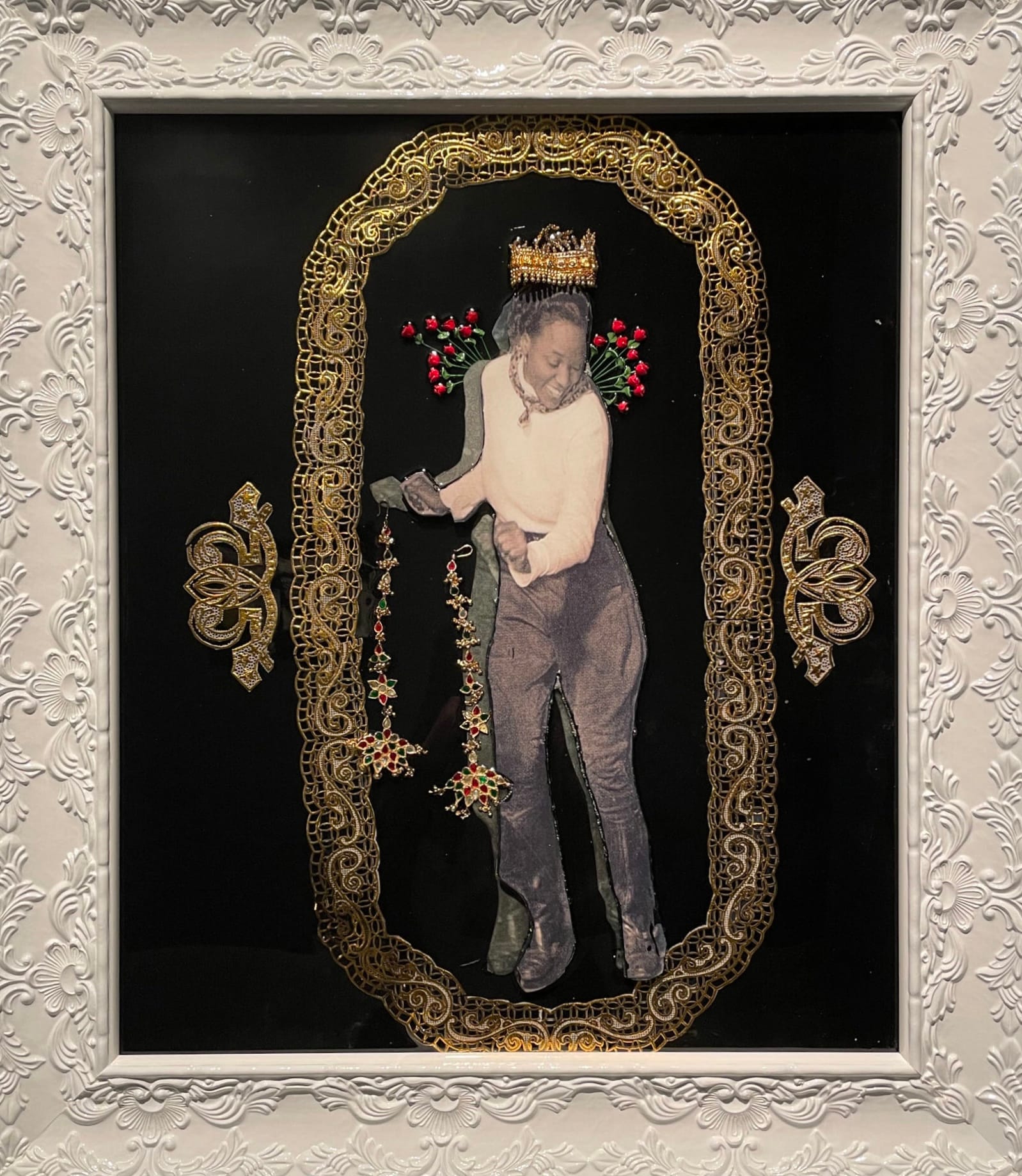 Danielle Scott, Rine Noire, 2022, mixed assemblage and found objects with resin